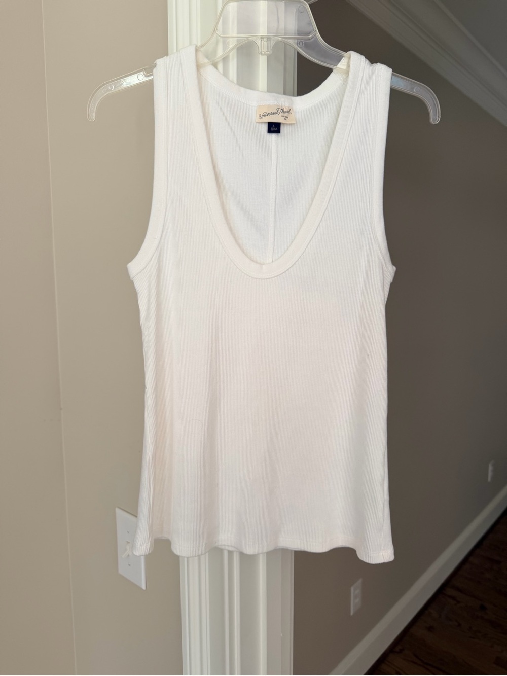 Universal Thread White Ribbed Scoop Neck Tank - Picture 2 of 3